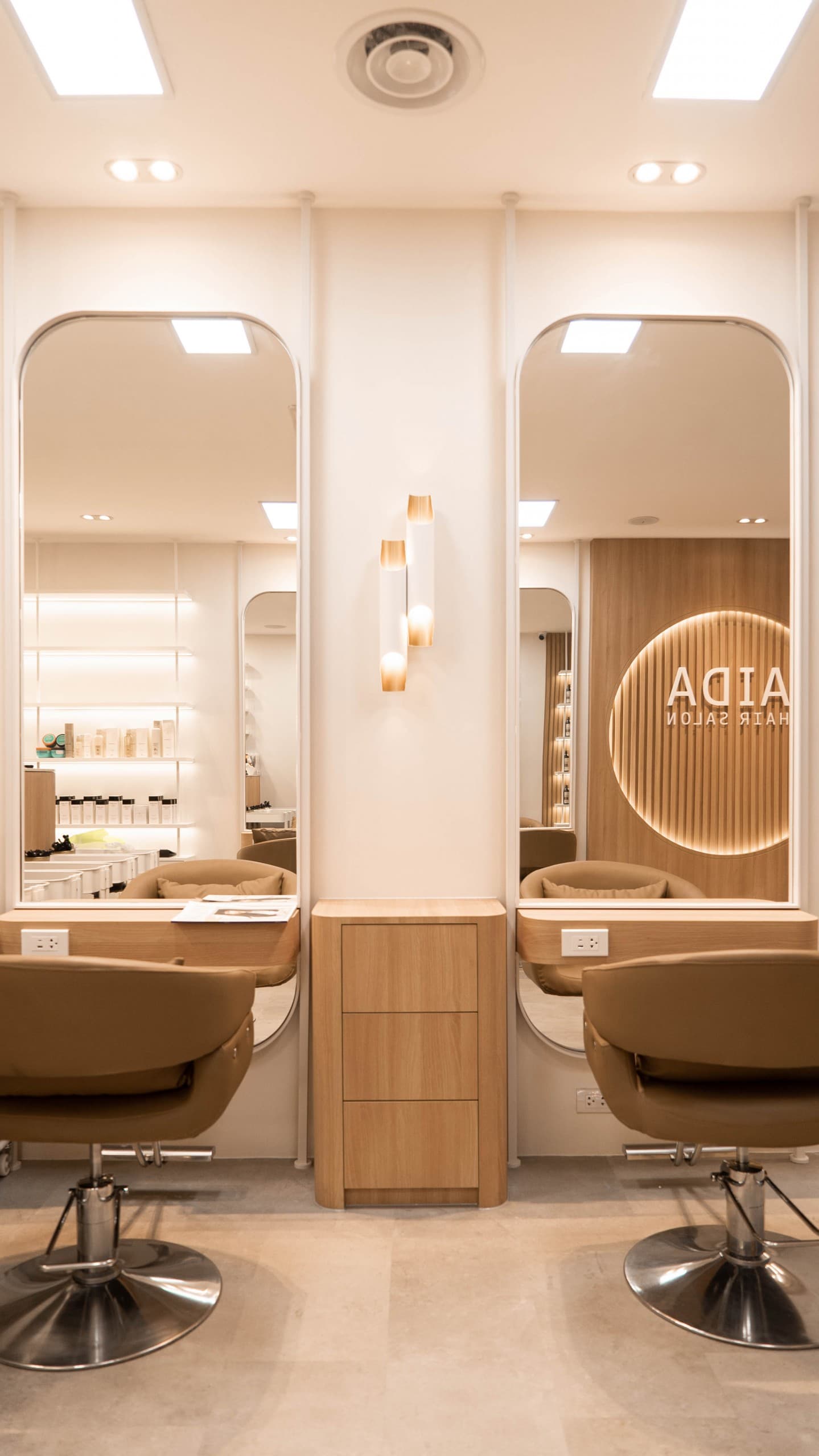 งานตกแต่งภายในเชิงพาณิชย์ Aida Hair Salon ภาพที่ 1 โดย OBJ Design & Build