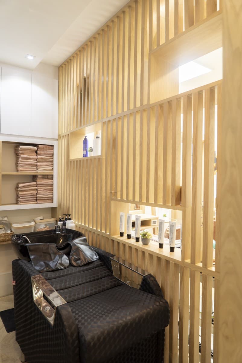 งานตกแต่งภายในเชิงพาณิชย์ AIDA SALON ภาพที่ 1 โดย OBJ Design & Build