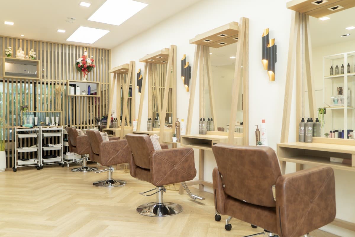 งานตกแต่งภายในเชิงพาณิชย์ AIDA SALON ภาพที่ 5 โดย OBJ Design & Build
