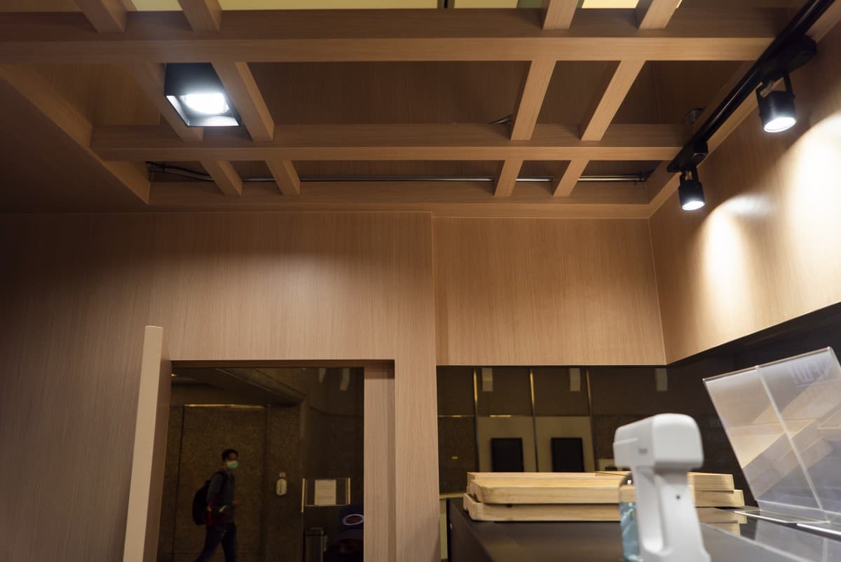 งานตกแต่งภายในเชิงพาณิชย์ NAEKI GO NANA ภาพที่ 1 โดย OBJ Design & Build