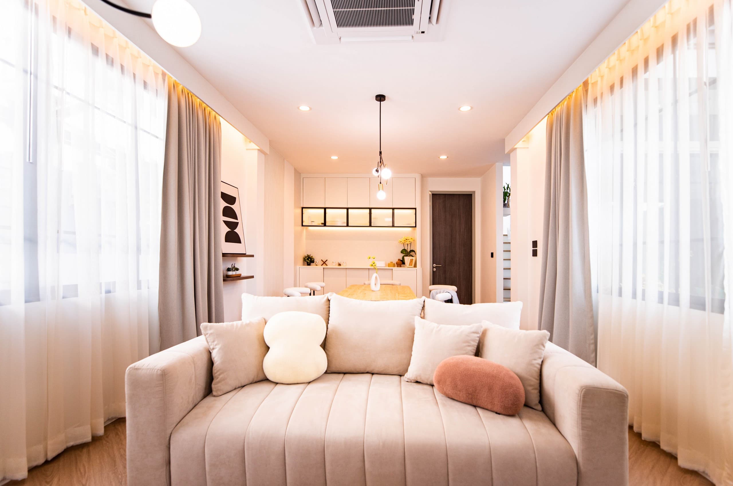 งานตกแต่งภายในที่พักอาศัย Sammakorn Klong7, Pathumthani ภาพที่ 3 โดย OBJ Design & Build